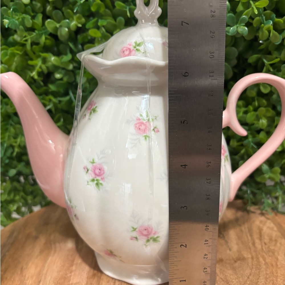 Grace Teaware NWT Pink Rose Floral Porcelain Teapot - Picture 6 of 7